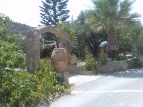  Athina Villas  Истро